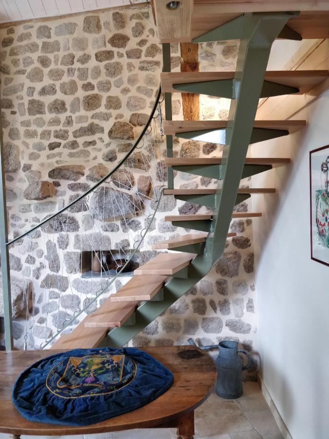 Les Fayettes Hotell Montregard Exteriör bild